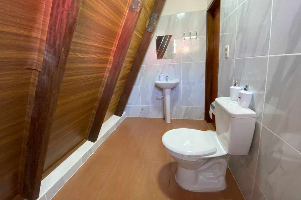 Vista de baño de cabaña alpina para 6 personas